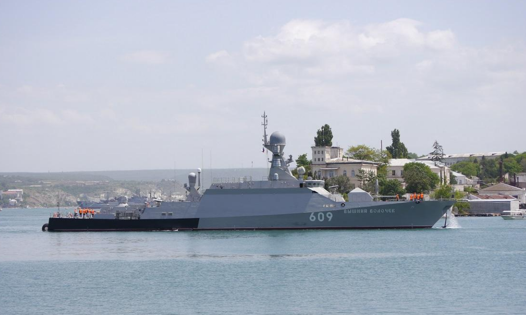 6艘导弹护卫舰中有1艘是11356m型护卫舰,5艘是"暴徒"级护卫舰.