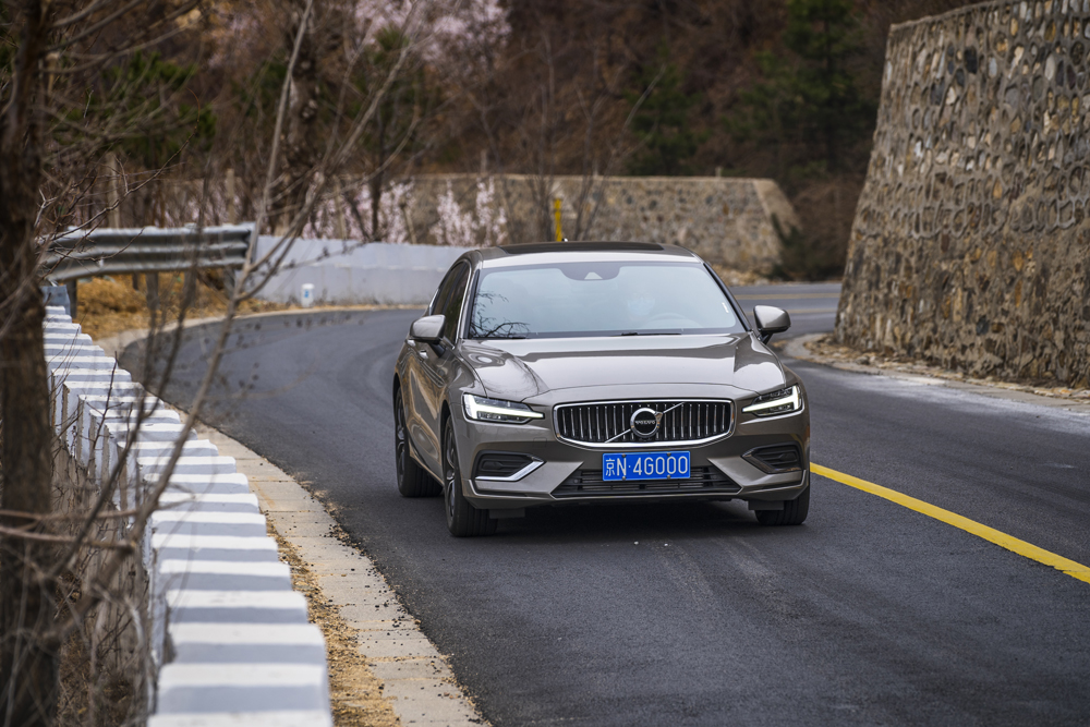 操控有惊喜,沃尔沃s60的"另一面"更迷人