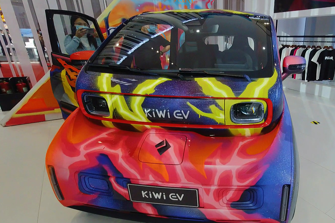 超小的新能源小车很时尚