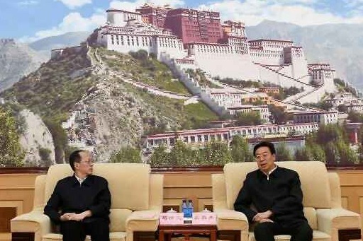 吴英杰齐<em>扎</em><em>拉</em>与国家体育总局党组书记、局长苟仲<em>文</em>座谈