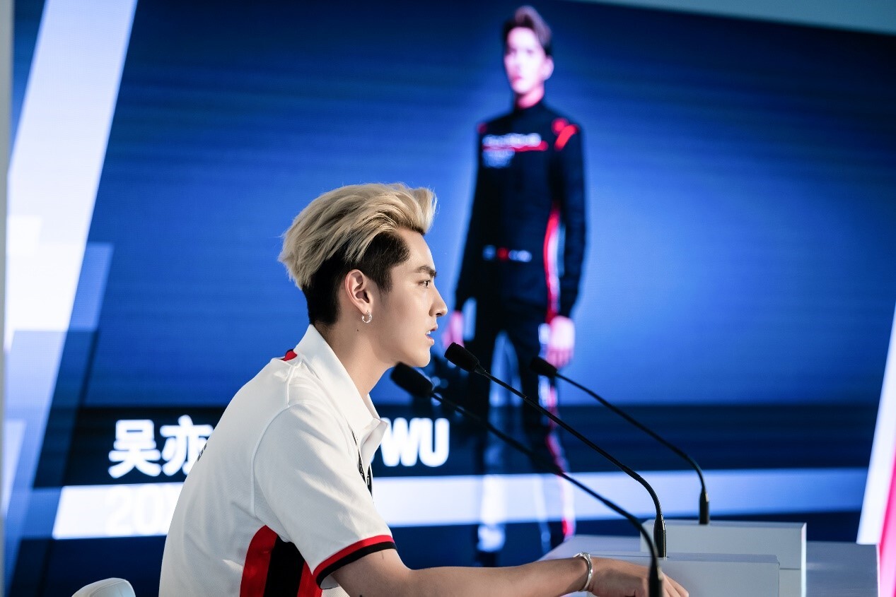 亚洲保时捷卡雷拉杯开启新赛季 吴亦凡新车队热血加盟