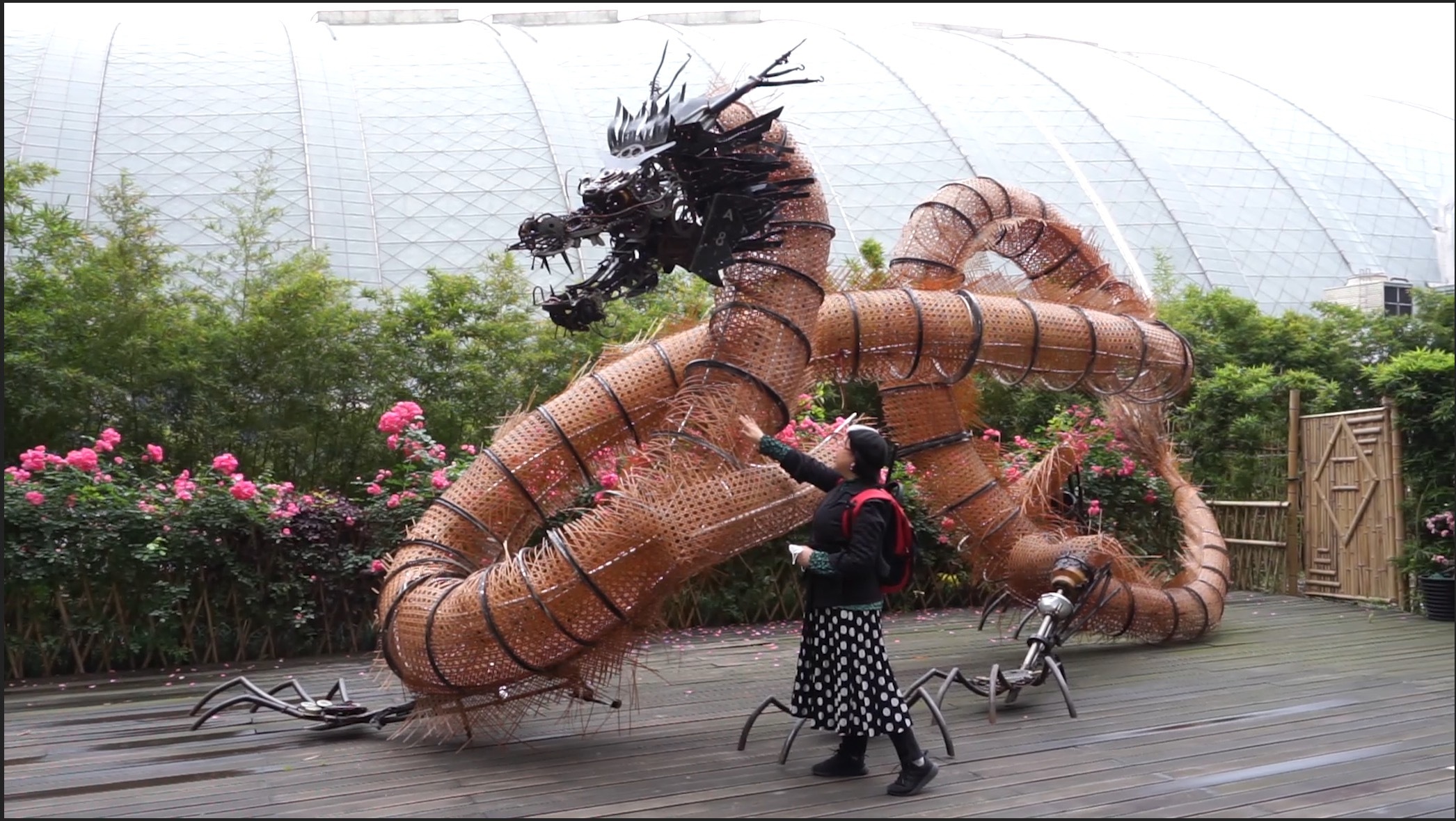 无废星球生态美学艺术展亮相成都倡导绿色发展理念