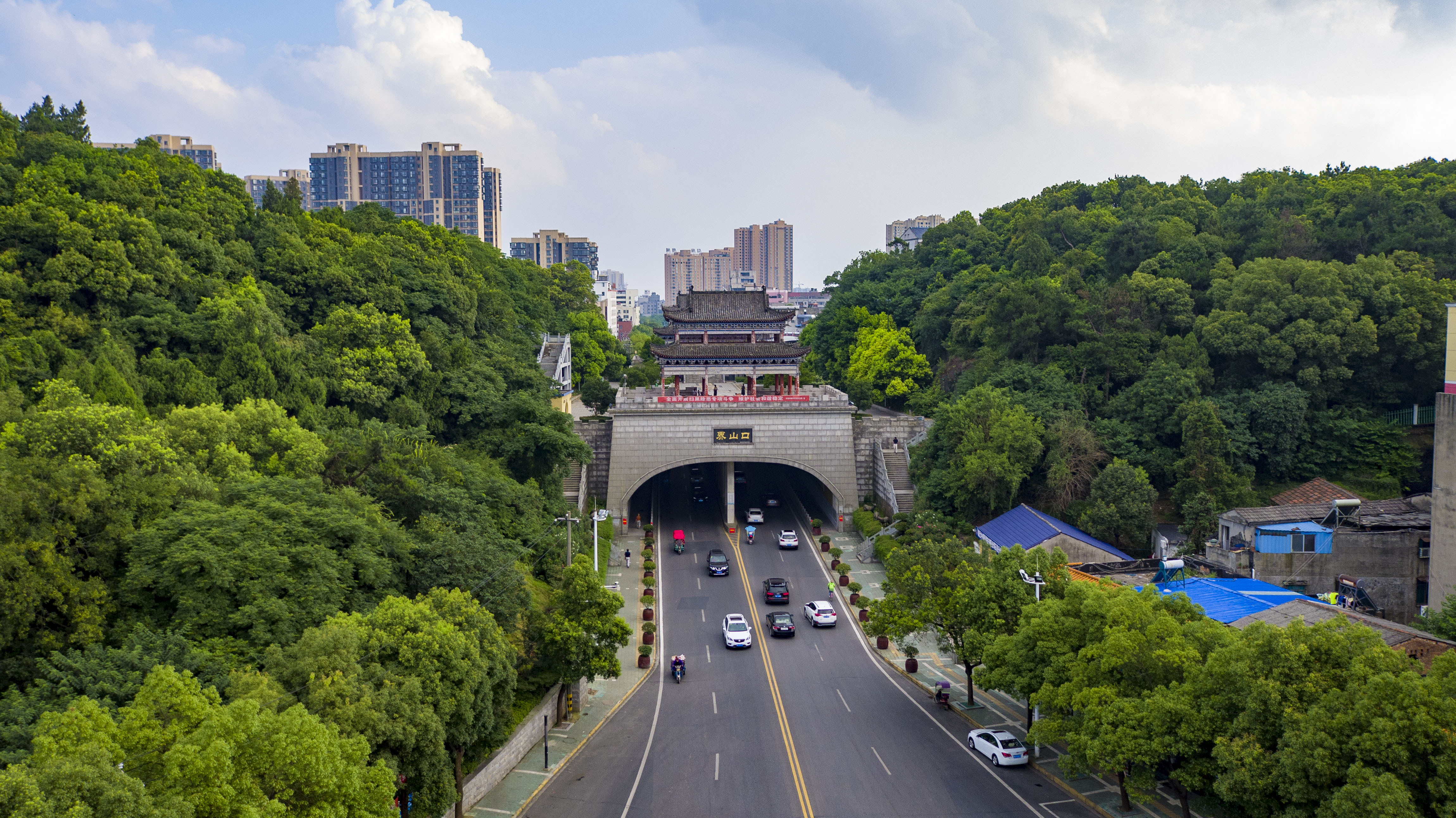 跑马拉松也要测酒精,长江超级马石首站拒绝赛前饮酒__凤凰网