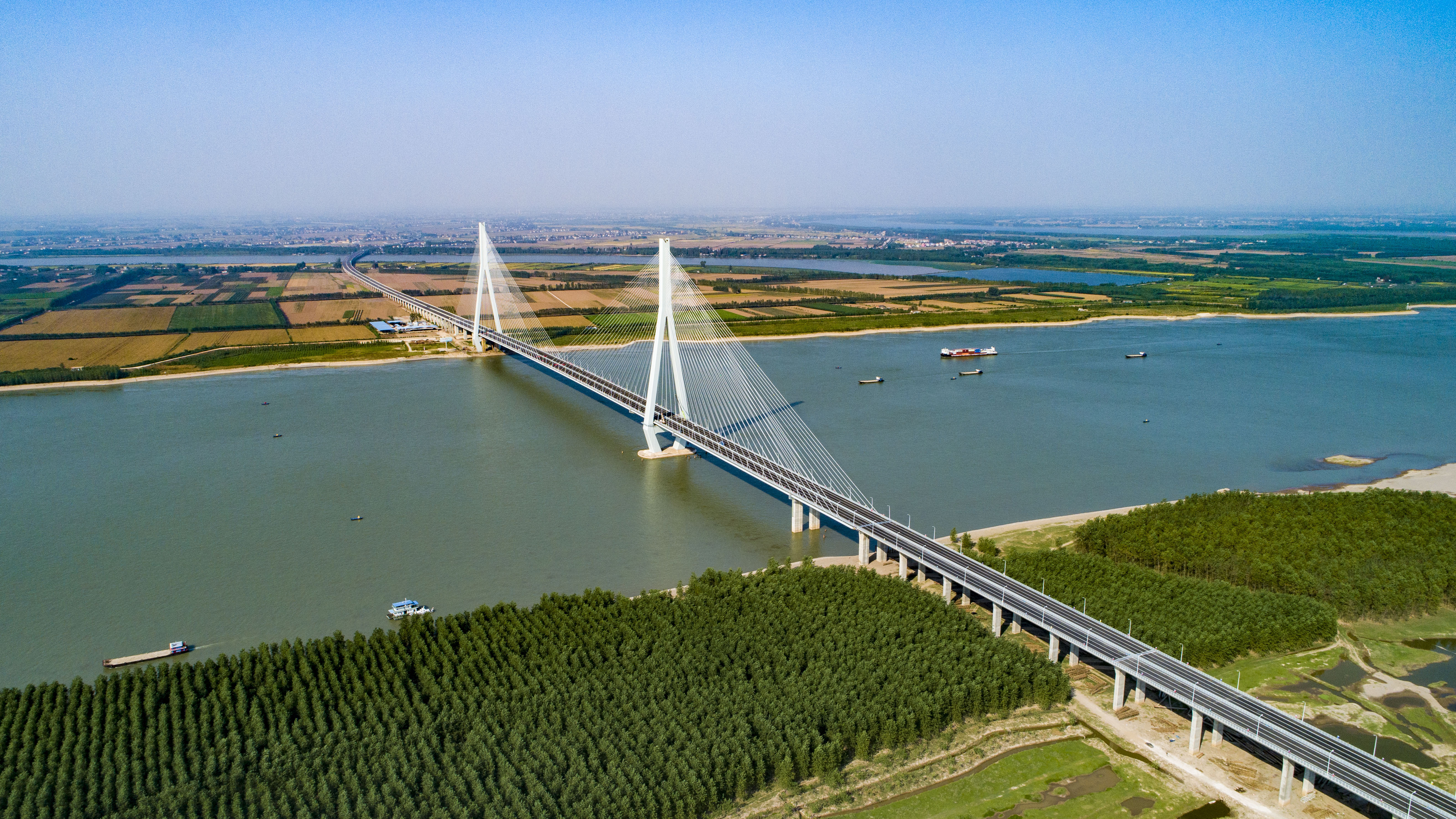 跑马拉松也要测酒精,长江超级马石首站拒绝赛前饮酒__凤凰网