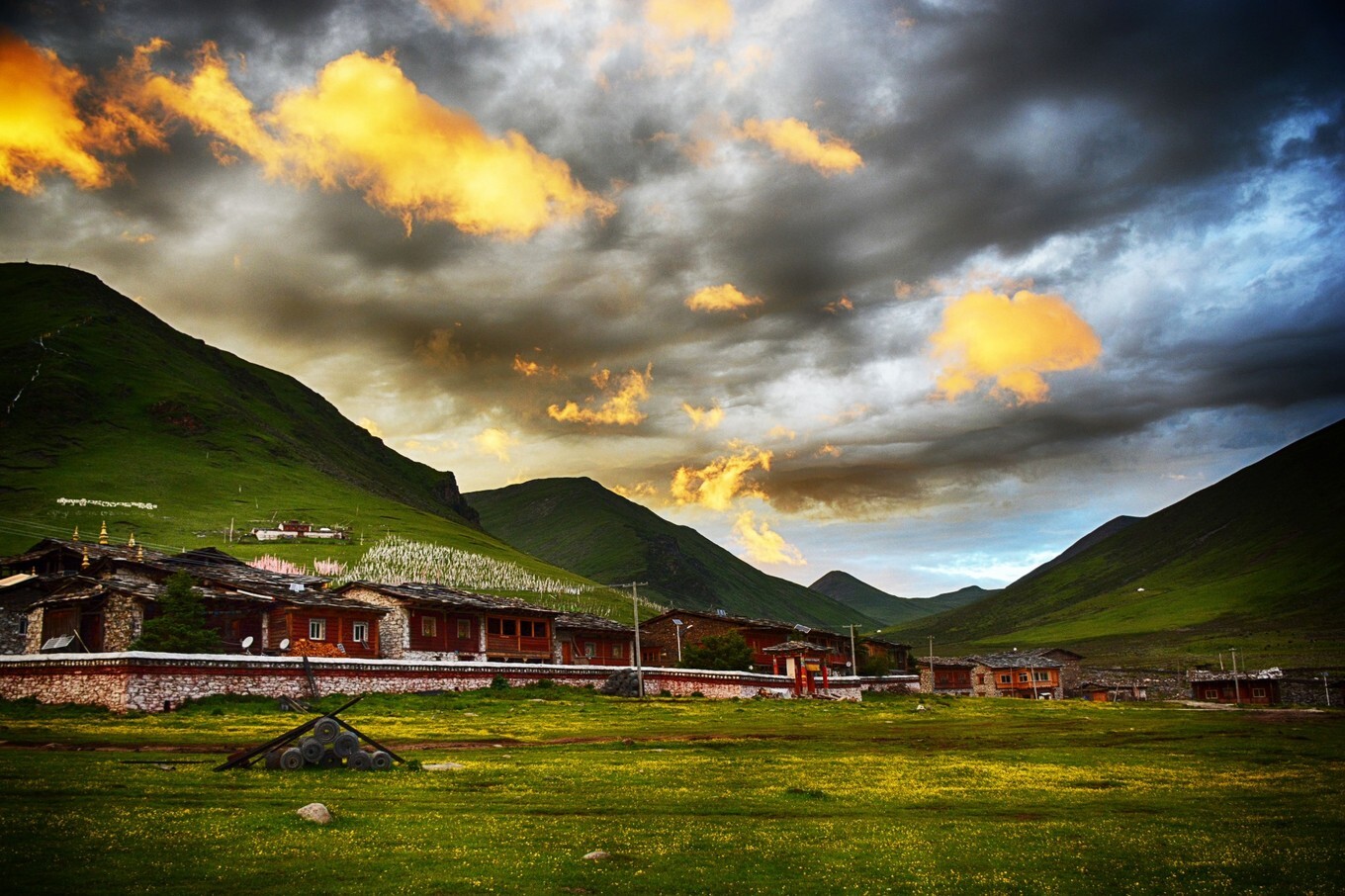 暑假相约四川川西莫斯卡莲花湖鱼子西结伴同行