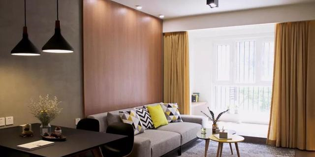 客厅和阳台之间的墙垛不能拆除?这样做让它从碍眼变成争相模仿