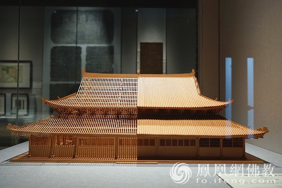 展品《海幢寺大雄宝殿模型》(图片来源:凤凰网佛教 摄影:王子轩)