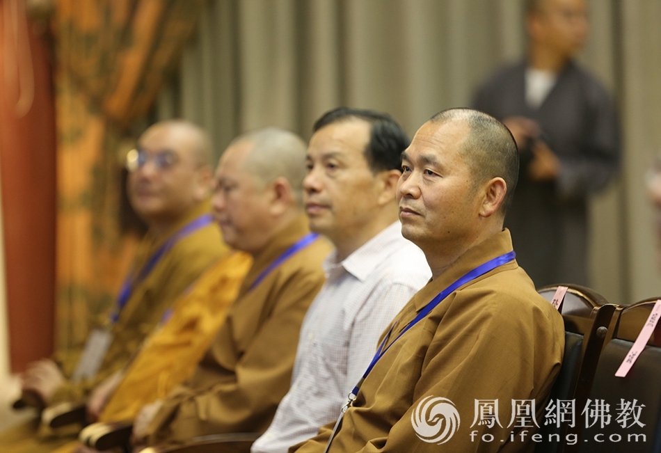 �з��f(xi��)��ʮ������(hu��)�Ļ�ˇ�g(sh��)ί�T��(hu��)��һ�Ε�(hu��)�h�ں����e��