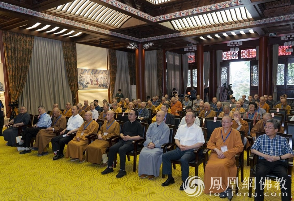 �з��f(xi��)��ʮ������(hu��)�Ļ�ˇ�g(sh��)ί�T��(hu��)��һ�Ε�(hu��)�h�ں����e��