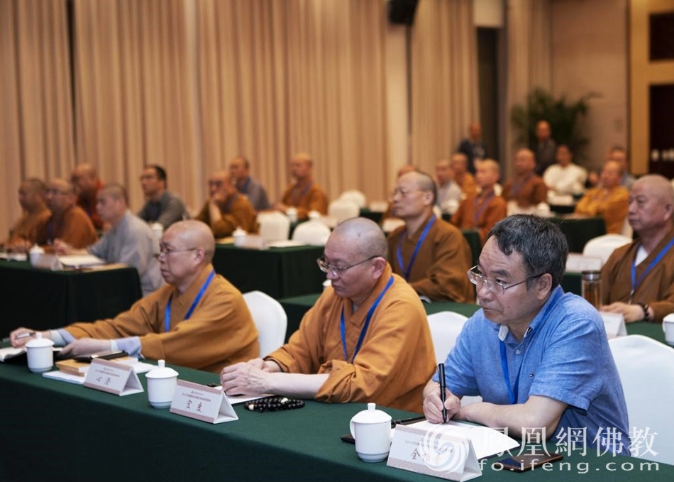 �з��f(xi��)��ʮ������(hu��)�Ļ�ˇ�g(sh��)ί�T��(hu��)��һ�Ε�(hu��)�h�ں����e��