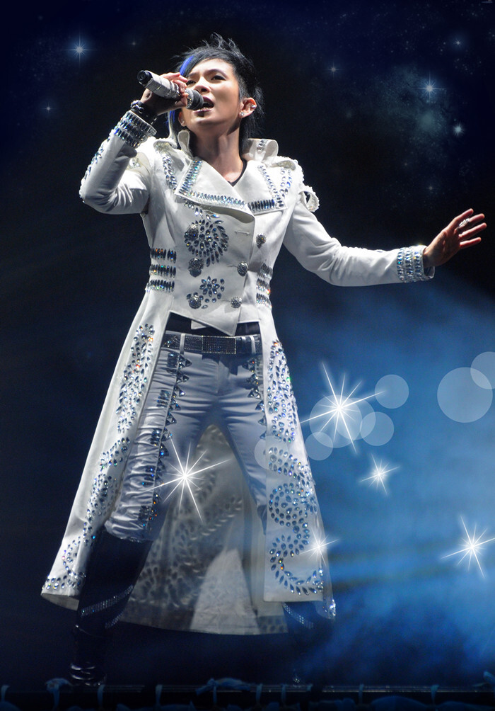 不想让粉丝害怕 冷傲潘美辰公益开讲原因竟为一封信