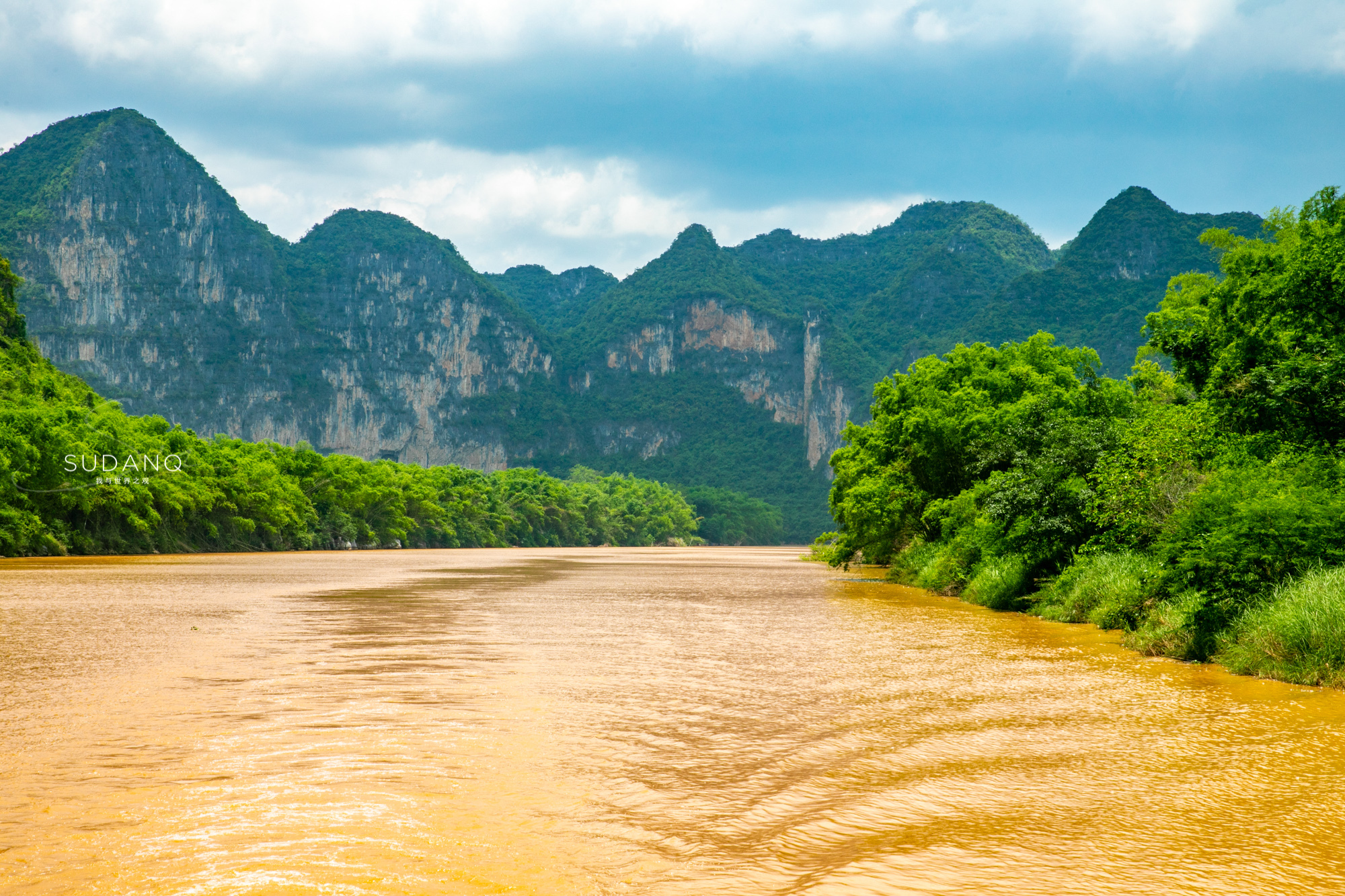谁有广西花山岩画浪漫?世界文化遗产藏有爱心小岛