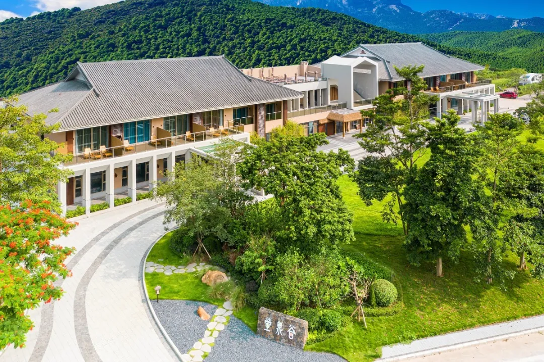 帽峰山下的一片秘境 终于向大众揭开面纱 一应俱全的度假体验 民宿&