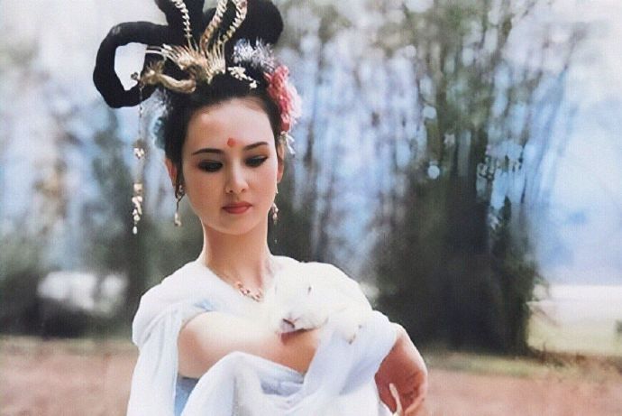 西游记:冷艳的嫦娥独有的一笑,留给了二师兄__凤凰网