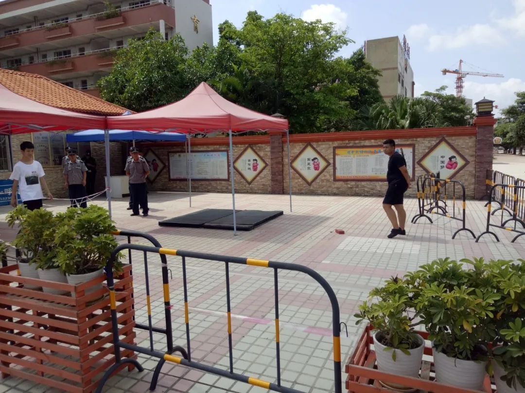 校园安保大检查行动,积极迎检创平安校园 育贤小学__凤凰网