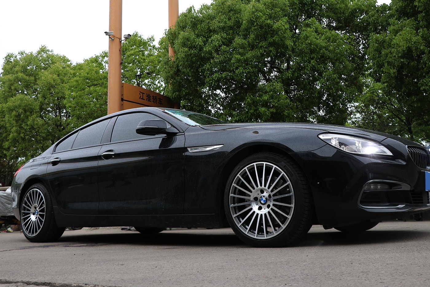 宝马640i升级改装19寸锻造拉丝轮毂