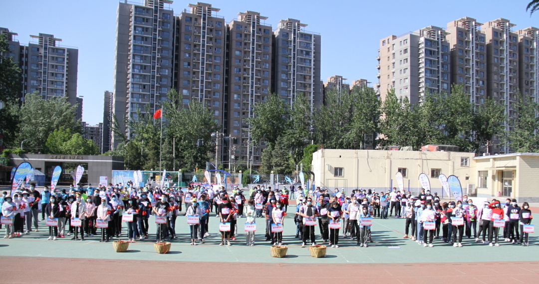 副局长关向青,街道党工委副书记,办事处主任高松,街道党工委副书记
