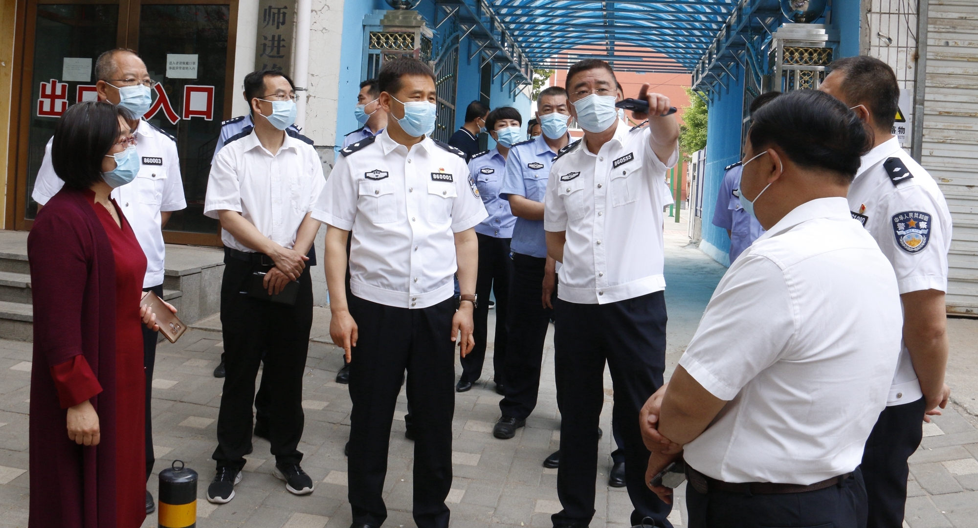 朝阳副市长赵丕显到文化路小学,朝阳县幼儿园调研指导