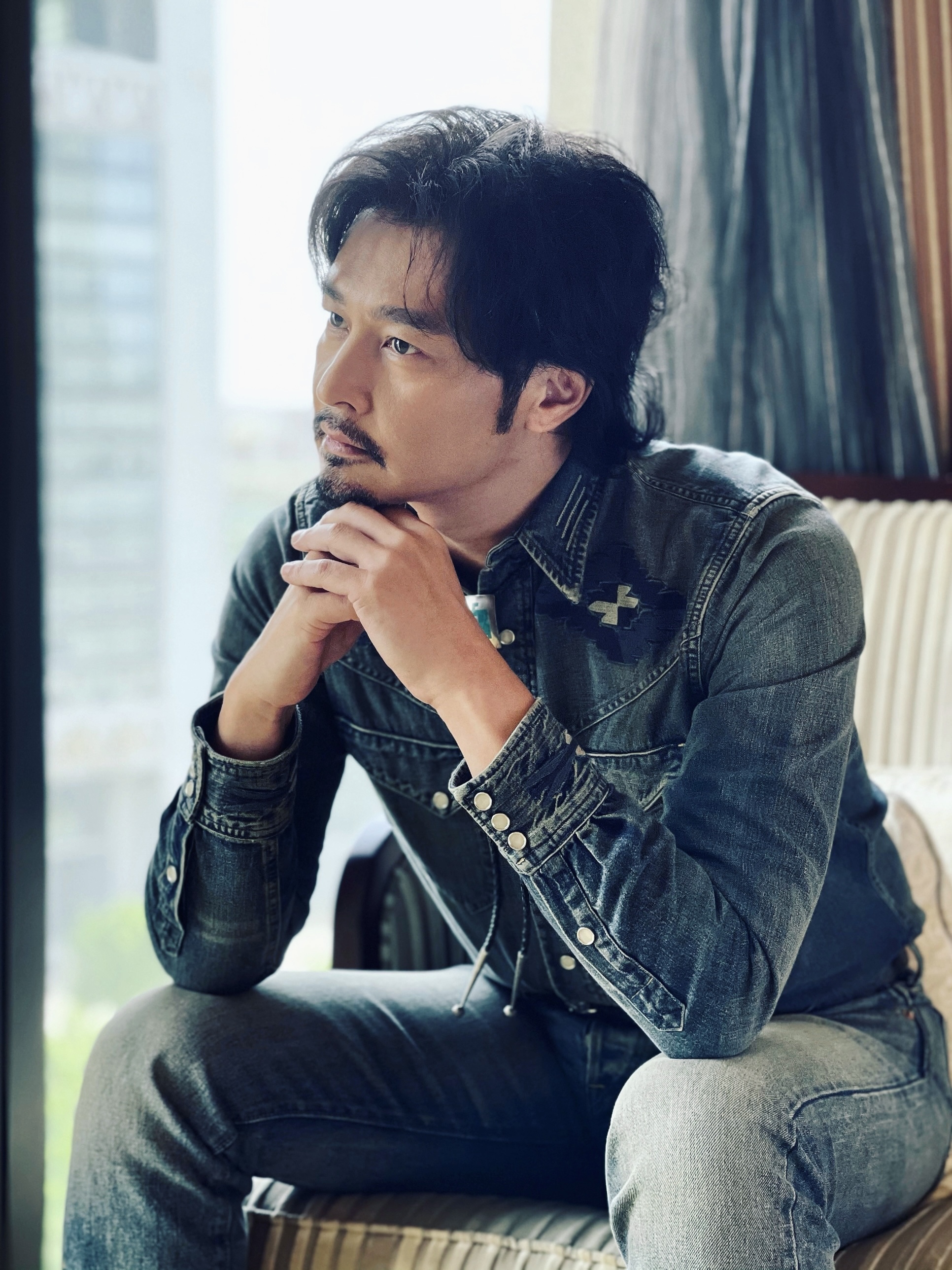 电影《有一点动心》上映 连凯:爱情是一瞬的动心和永久的守护__凤凰网