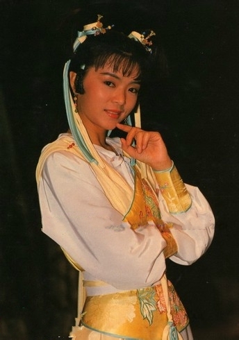 陈玉莲版黄蓉剧照,一人分饰三角的她,有违和感吗