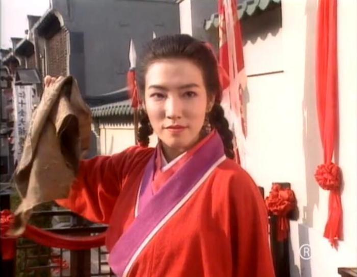 各个版本的红衣穆念慈,哪个最符合你心中的原著形象__凤凰网