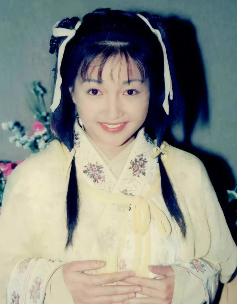 被称tvb甜妹,饰演郭襄灵气十足,港圈女神李绮红现在怎么样了?