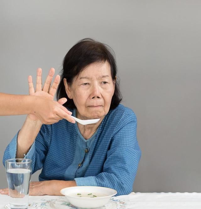 盛夏,老人晚餐食欲不佳,这样"搭配",美味,又健康