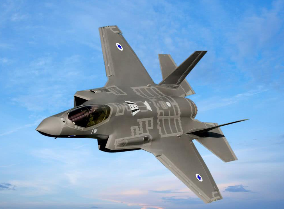 意大利飞行员不容易,被俄军苏30吓出心理问题,只怪f35a不给力