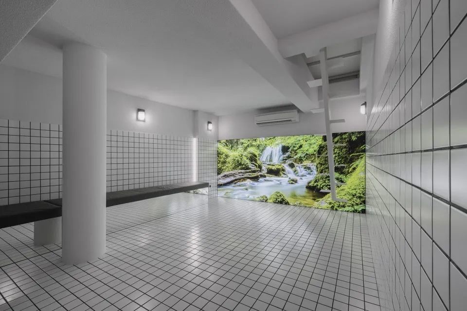 隐藏的地下室入口 w-workspace