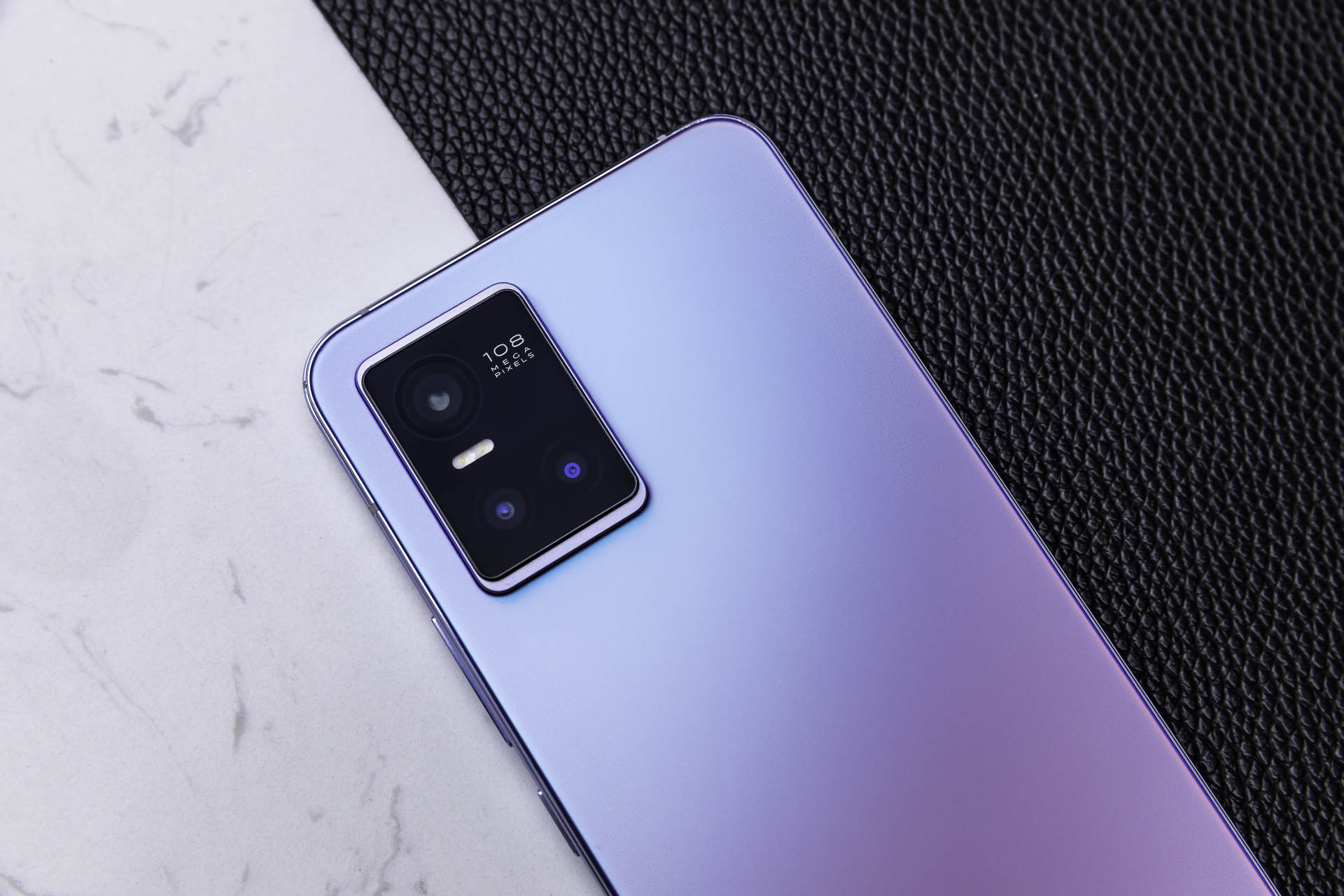 自拍手機對比,vivo s10 pro與華為nova 8 pro誰更全能?__鳳凰網