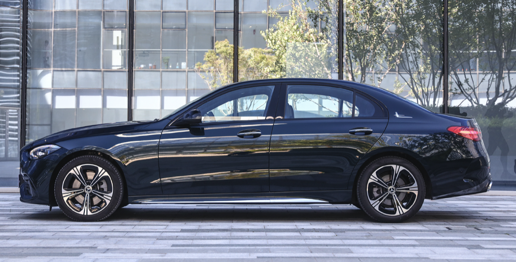 全新一代奔驰c级终于上市售价32523692万元