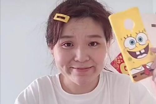 当然,这些商标郭老师可能根本不在意,毕竟郭老师本人注册的是"泫逊珑