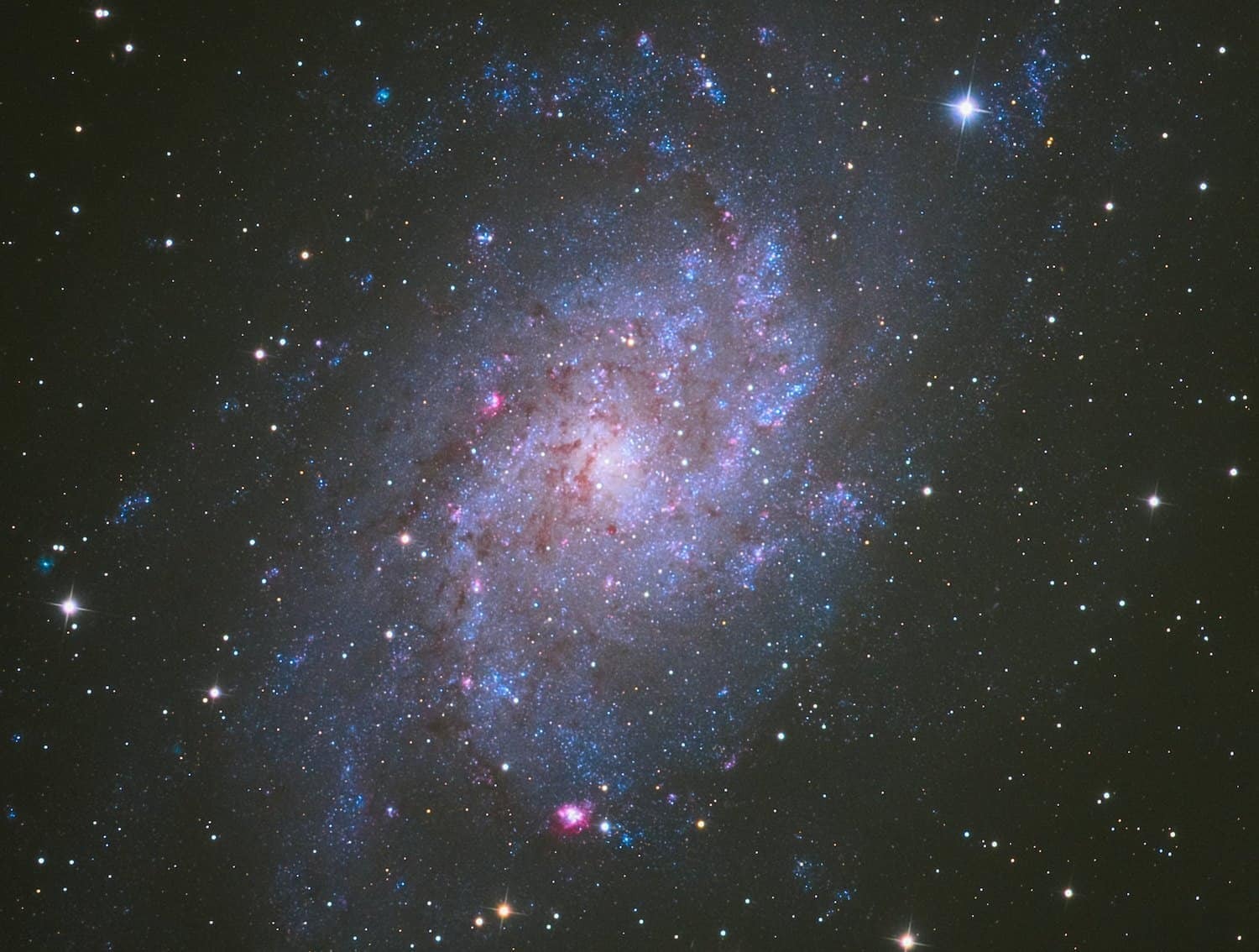 回到室女座超星系团并从中找到m58旋涡星系,m59椭圆星系,m60椭圆星系