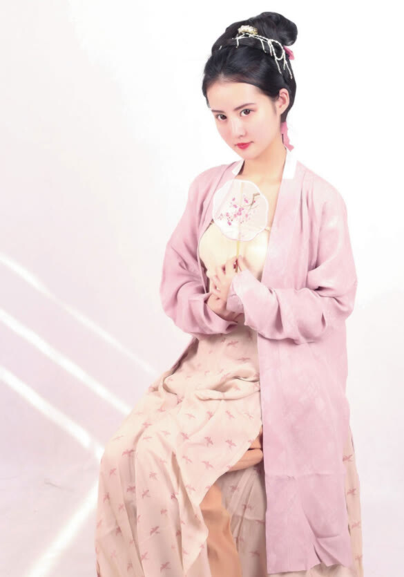 宋风造型:明艳围髻盘发__凤凰网