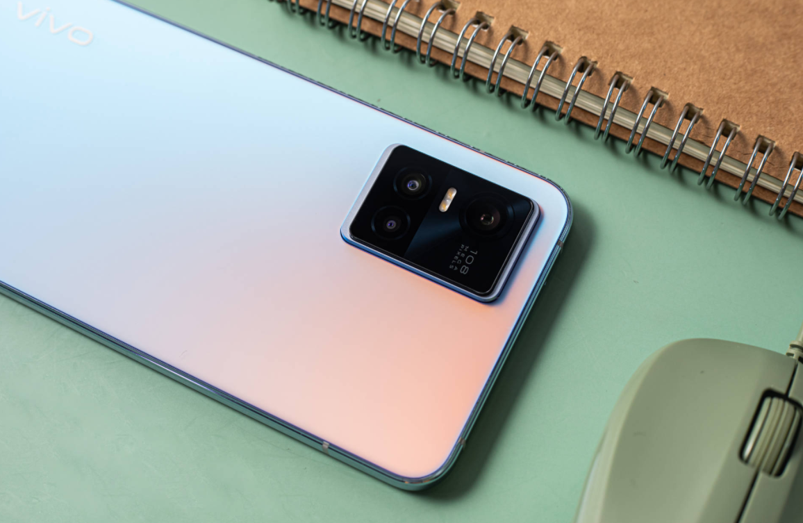 什么样的手机才能吸引年轻人?看看vivo s10 pro就知道了