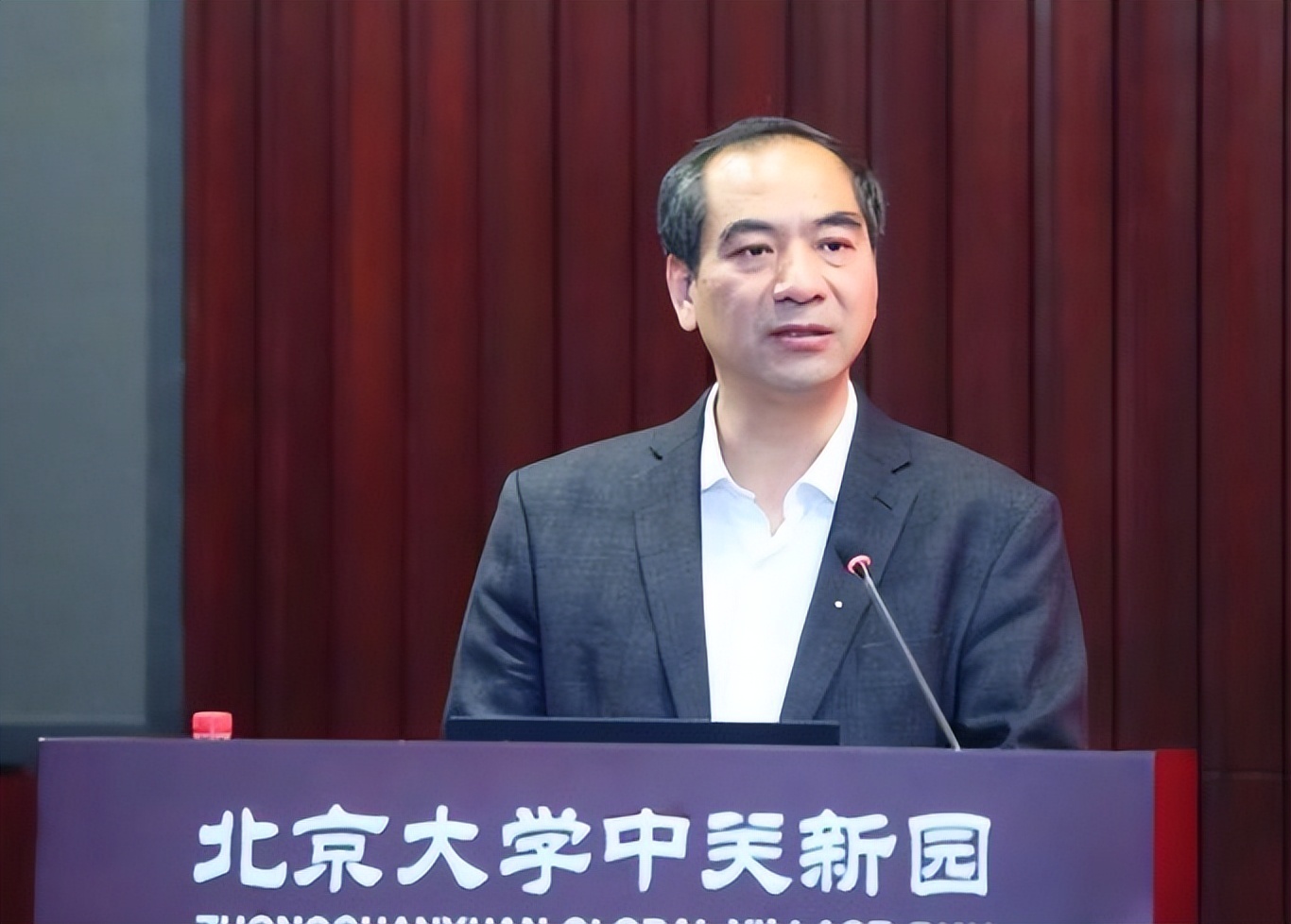 龚旗煌15岁参加高考物理满分,31岁当教授,如今升任北京大学校长_凤凰网
