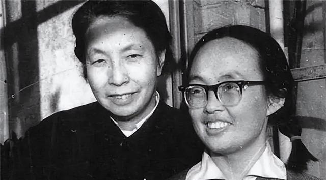 左太北悼念会:三位人物送挽联致哀,儿子沙峰、外孙左左献上花圈__凤凰网