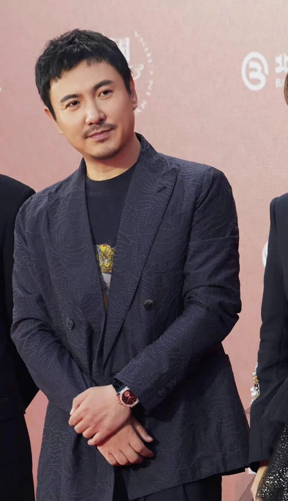 不是吧,这居然是沈腾?!_凤凰网