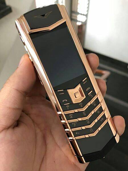 vertu几十万的手机是这样的就是逼格高