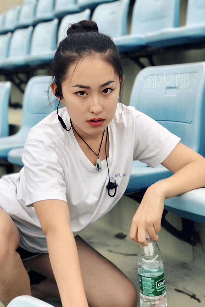 40期】姓名:杨肉肉年龄:19岁星座:天蝎座城市:北京职业:学生 文/崔雯