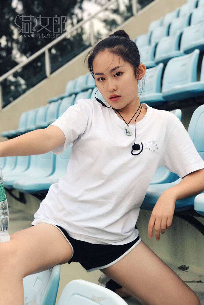 40期】姓名:杨肉肉年龄:19岁星座:天蝎座城市:北京职业:学生 文/崔雯