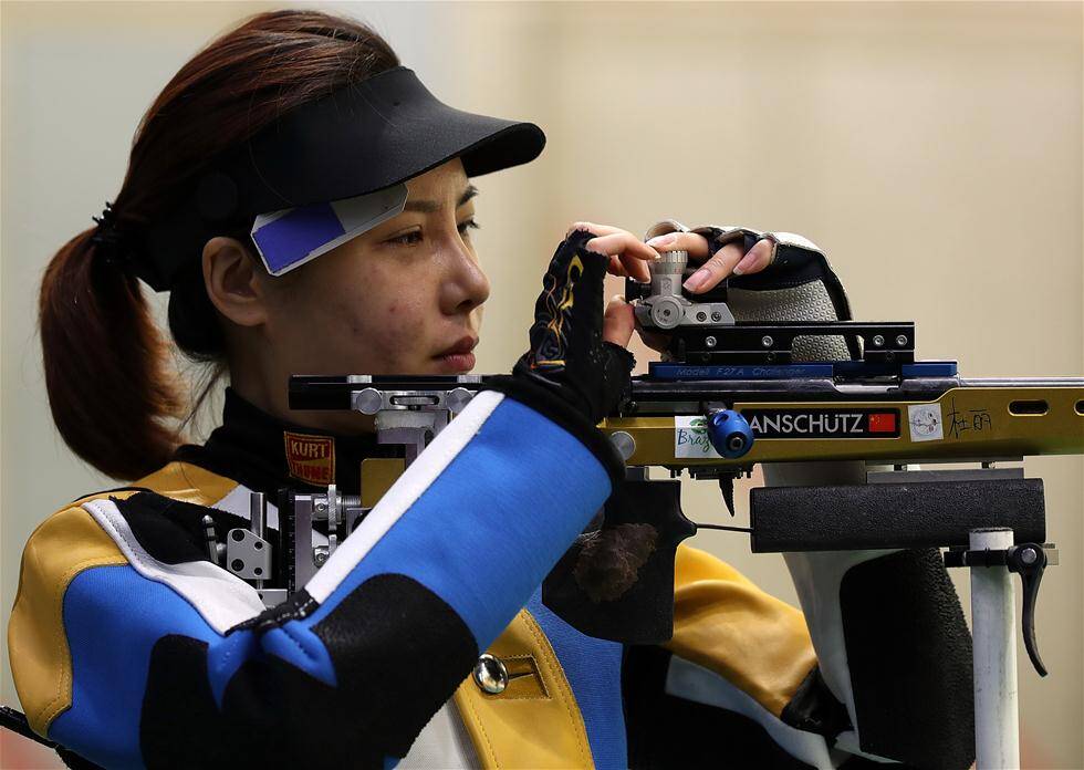 射击队训练杜丽成焦点 王义夫观训