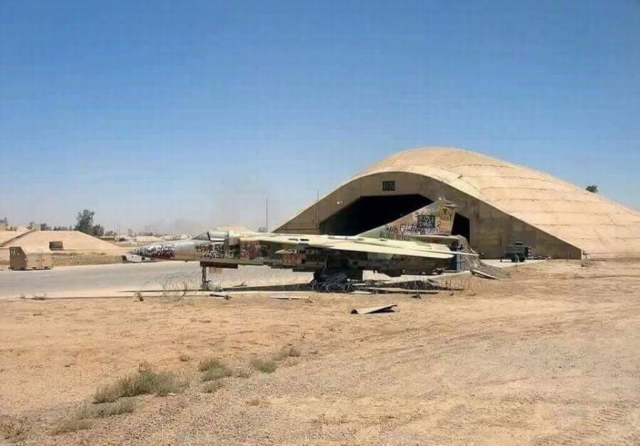1/8 伊拉克军队近日收复一座空军基地的时候,发现了几架歼-7战斗机的