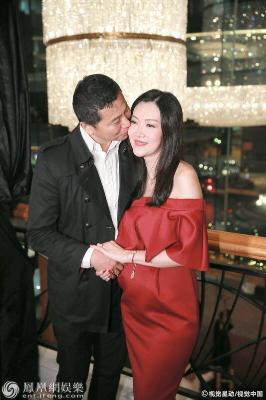 叶翠翠罕见与老公秀恩爱