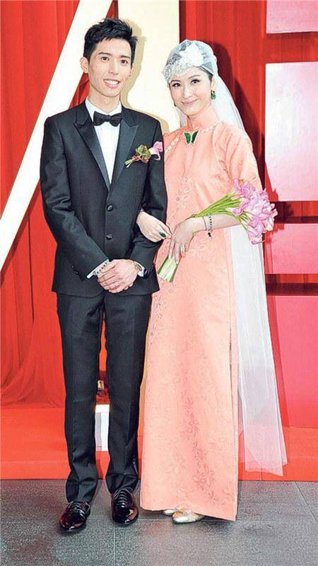 香港女主播陈贝儿宣布离婚 泪洒记者会