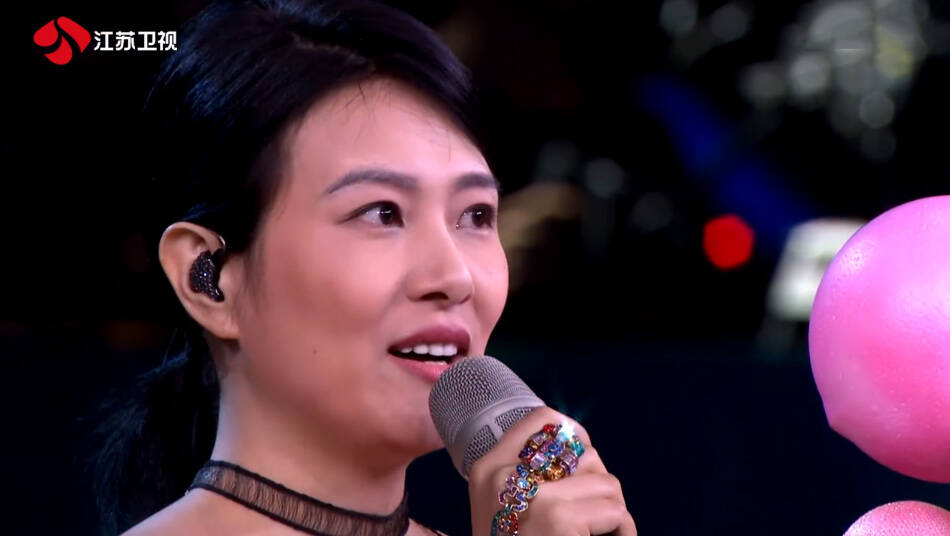 李慧珍现身《蒙面唱将》