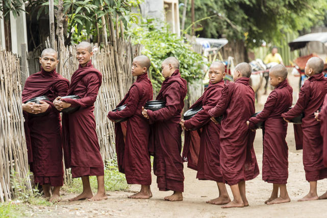 穿行缅甸:感受缅甸人民的礼佛方式