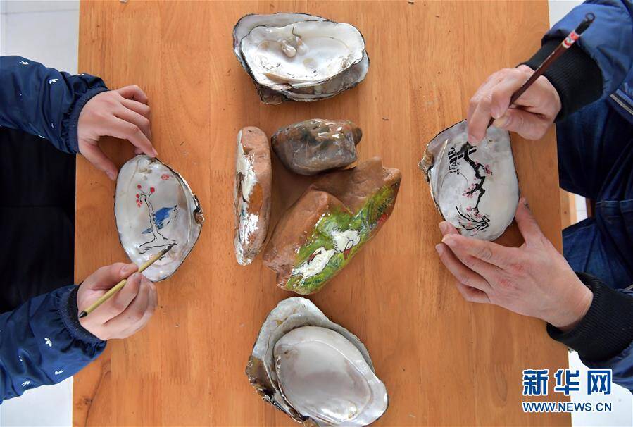 蚌壳"小世界" 展现大精彩