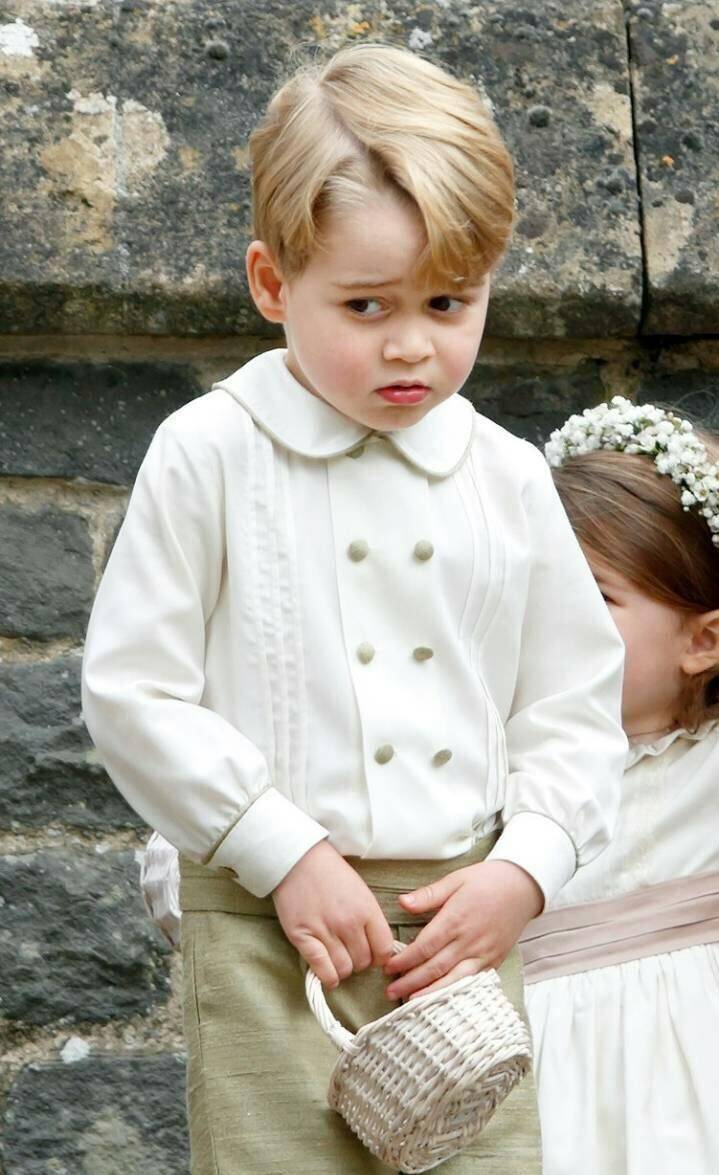 乔治小王子写信给圣诞老人 愿望是一辆玩具警车