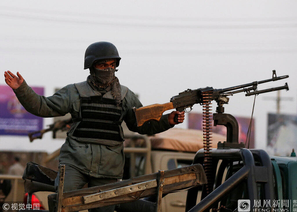 武装分子突袭政府大楼